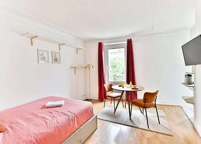 Petit Studio Paris Voltaire Nation